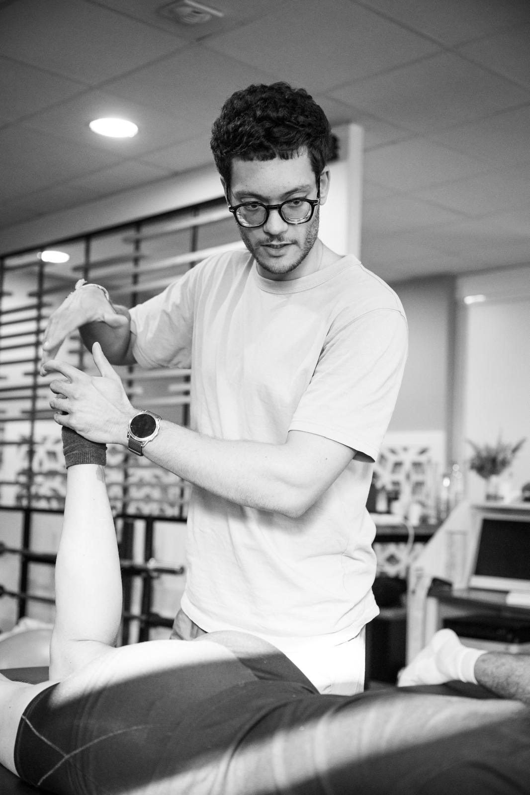 Ostéopathie — manipulation articulaire